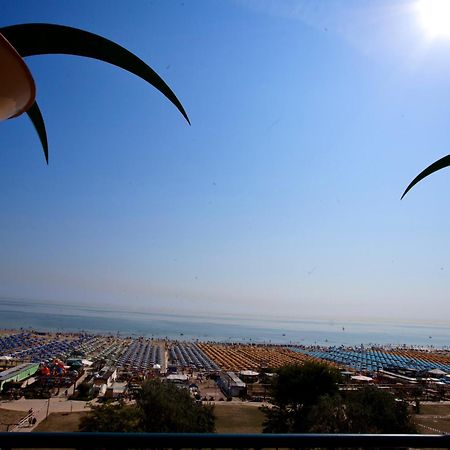 Hotel Palm Beach Rimini Exterior foto